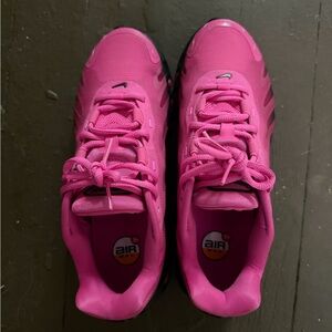Nike Women's Vibrant Pink Air Max Shoes